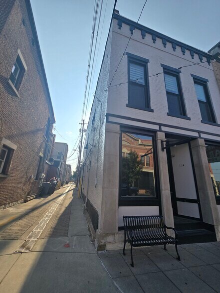 15 S Indiana St, Greencastle, IN à vendre - Photo de l’immeuble – Image 2 sur 60