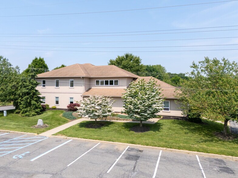 1000 Coventry Dr, Phillipsburg, NJ à vendre - Photo de l’immeuble – Image 2 sur 33