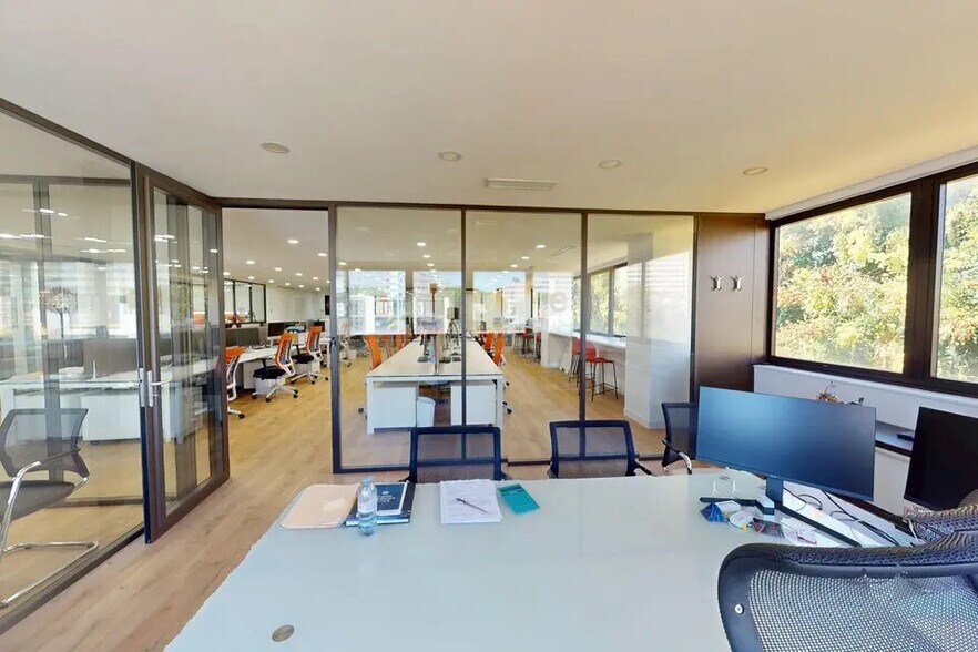 Bureau dans Villeneuve-Loubet à vendre - Photo de l’immeuble – Image 3 sur 8