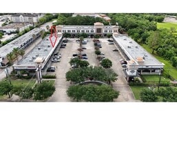 10019 Main St, Houston, TX à louer Photo de l’immeuble– Image 1 sur 17