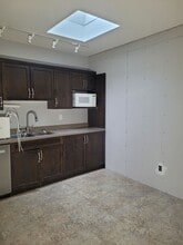 1455 Ellis St, Kelowna, BC à vendre Photo intérieure– Image 2 sur 4