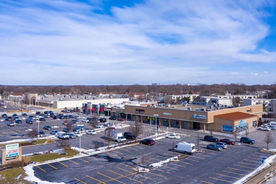 546-584 S Randall Rd, Saint Charles, IL à louer - Aérien – Image 1 sur 12