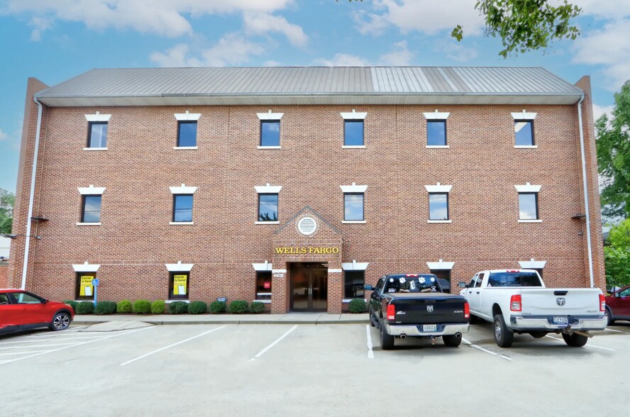 4408 Forest Dr, Columbia, SC à louer - Photo de l’immeuble – Image 1 sur 3