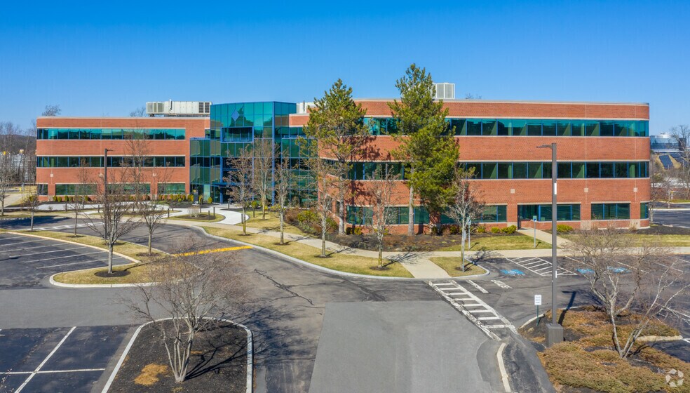 100 Crossing Blvd, Framingham, MA à louer - Photo de l’immeuble – Image 1 sur 23