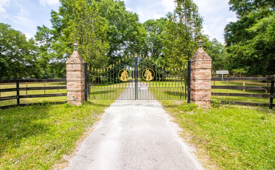 1309 Bessent Rd, Starke, FL à vendre - Photo de l’immeuble – Image 2 sur 59