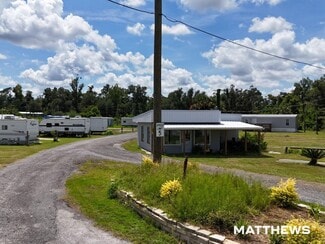 Plus de détails pour 2785 S Byron Butler Pky, Perry, FL - Logement à vendre