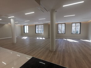 Bureau dans Madrid, Madrid à louer Plan d’étage– Image 1 sur 8