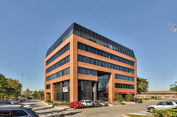 260 Hearst Way, Ottawa, ON à louer - Photo de l’immeuble – Image 1 sur 7