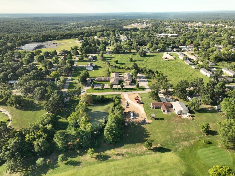 403 E 10th St, Dixon, MO à vendre - Photo de l’immeuble – Image 2 sur 5