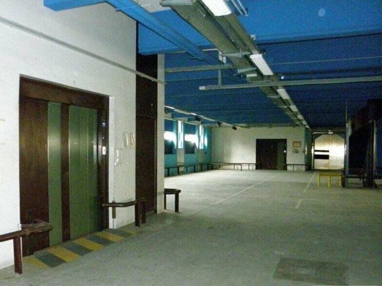 Industriel/Logistique dans Argentan à vendre - Photo intérieure – Image 2 sur 4