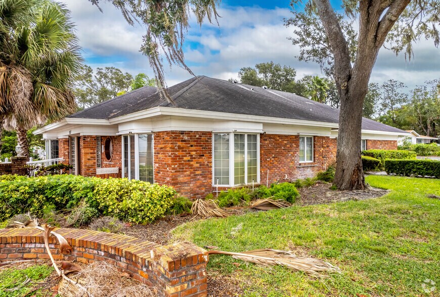1107 S Myrtle Ave, Clearwater, FL à louer - Photo de l’immeuble – Image 1 sur 6