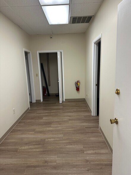 40-42 Pine St, Lockport, NY à louer - Photo de l’immeuble – Image 3 sur 9