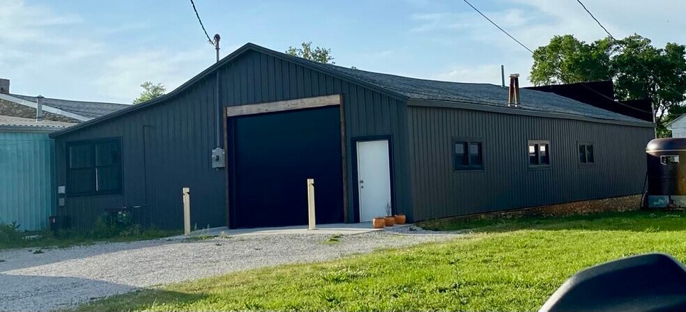 202 E 5th Ave, Garnett, KS à vendre - Photo de l’immeuble – Image 2 sur 12