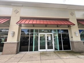 202-238 E Bearss Ave, Tampa, FL à louer Photo intérieure– Image 1 sur 11