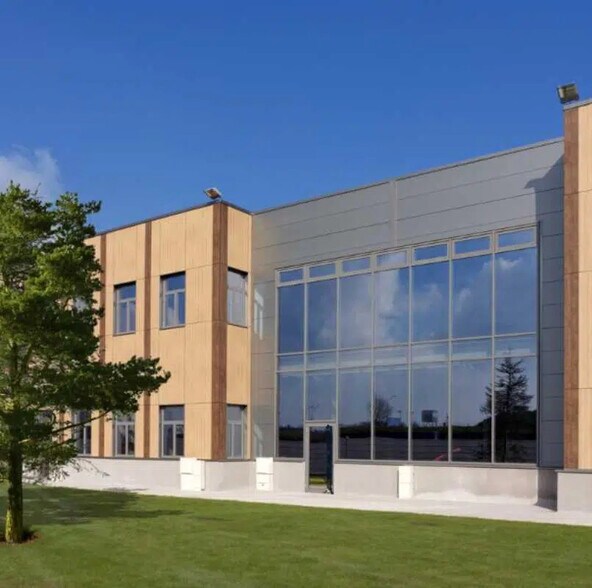 7/11 Allée Des Carrieres, Le Blanc-Mesnil à louer - Photo de l’immeuble – Image 3 sur 9