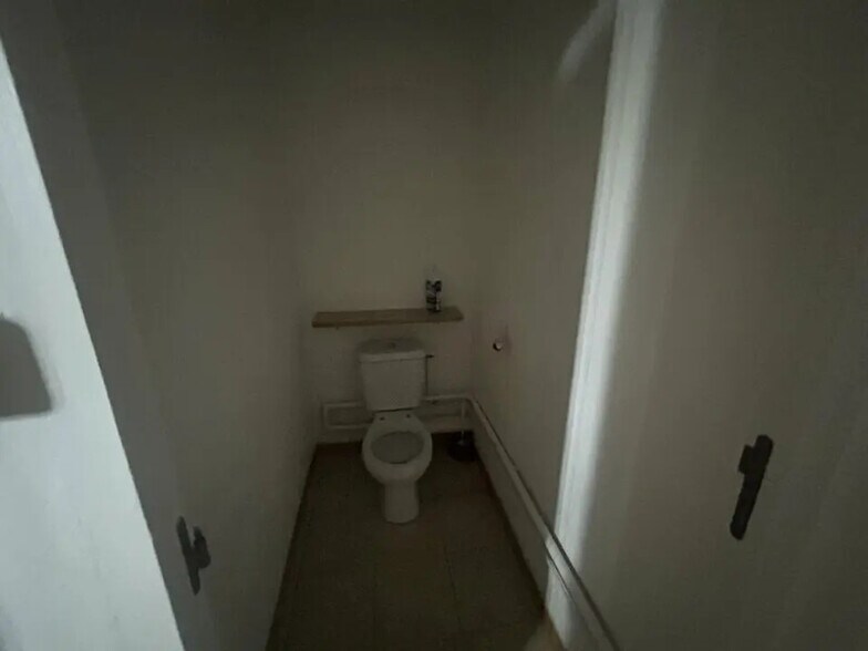 Bureau dans Cavaillon à louer - Photo de l’immeuble – Image 3 sur 5