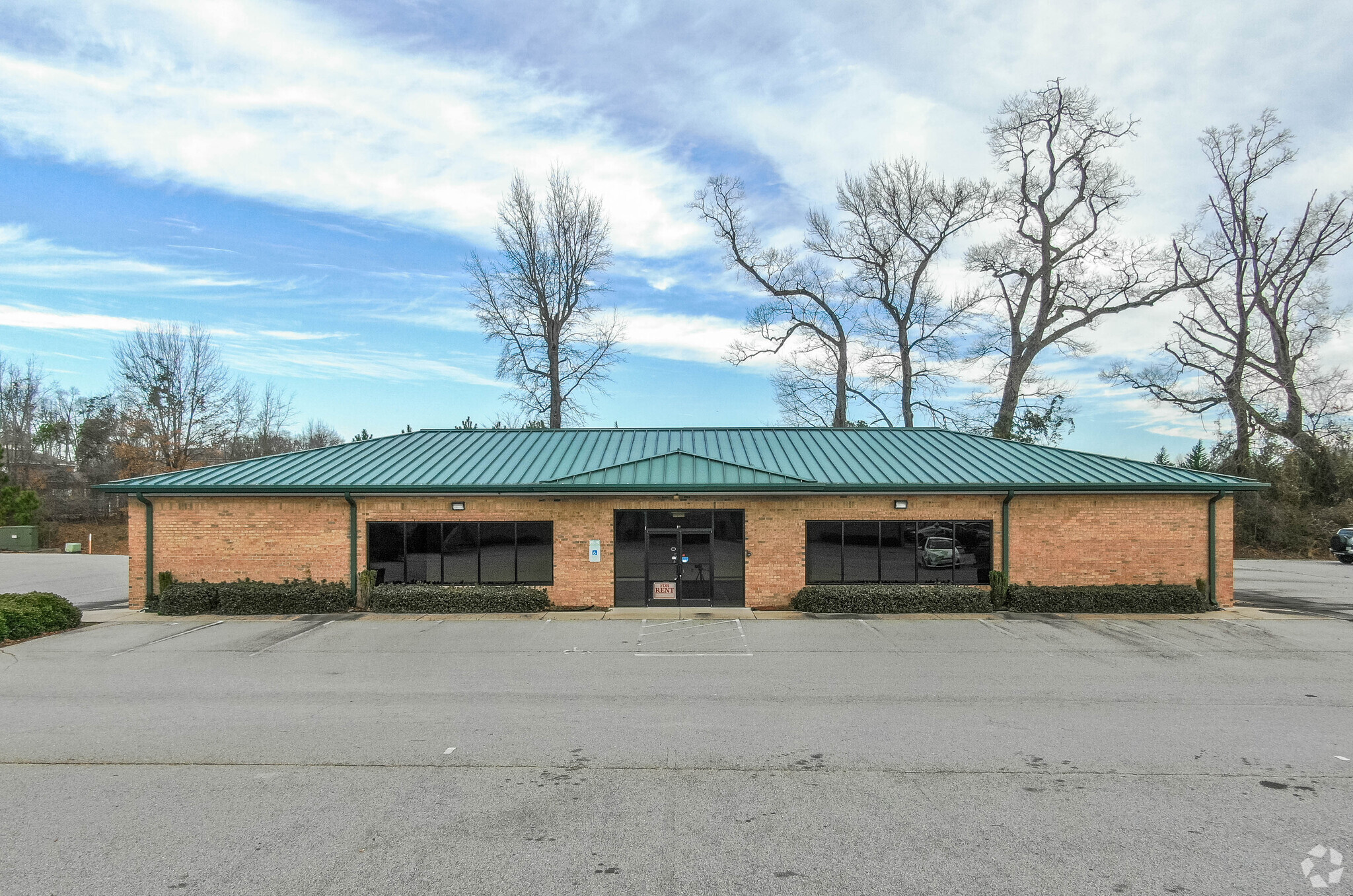 711 Tilghman Dr, Dunn, NC à louer Photo de l’immeuble– Image 1 sur 7
