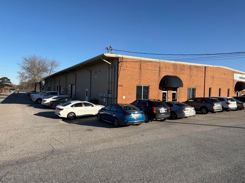1975 Mall Blvd, Auburn, AL à louer - Photo de l’immeuble – Image 3 sur 22