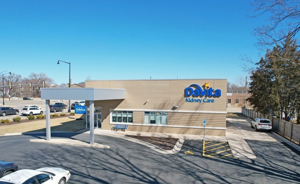 615 Harrison Ave, Rockford, IL à vendre Photo principale– Image 1 sur 7