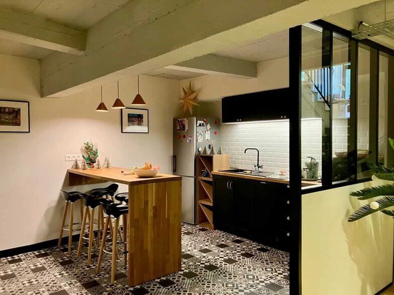 Bureau dans Montreuil à vendre - Photo de l’immeuble – Image 3 sur 5