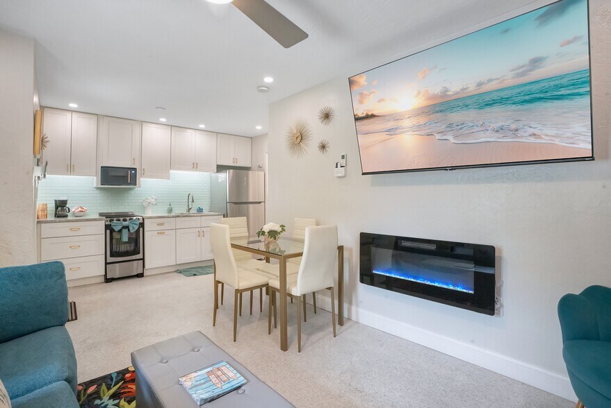 571 Saint Judes Dr, Longboat Key, FL à vendre - Photo de l’immeuble – Image 3 sur 12