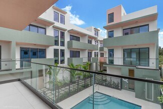Plus de détails pour 721 SW 11th St, Miami, FL - Logement à vendre