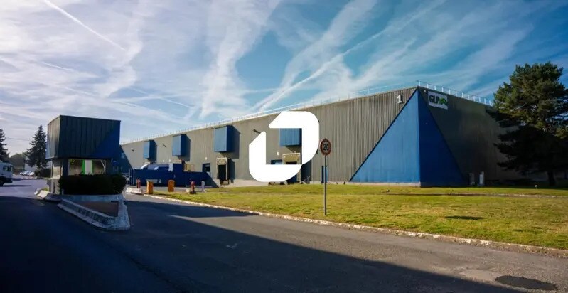 Industriel/Logistique dans Ormes à louer Photo de l’immeuble– Image 1 sur 6