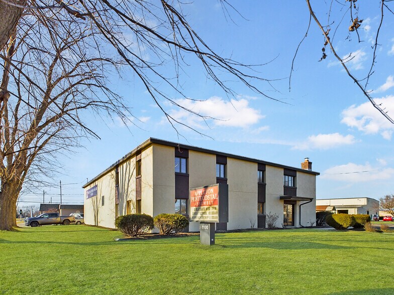 1100 London St, Menasha, WI à vendre - Photo de l’immeuble – Image 2 sur 13