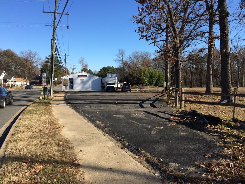 833-837 Azalea Ave, Richmond, VA à vendre - Photo de l’immeuble – Image 3 sur 9