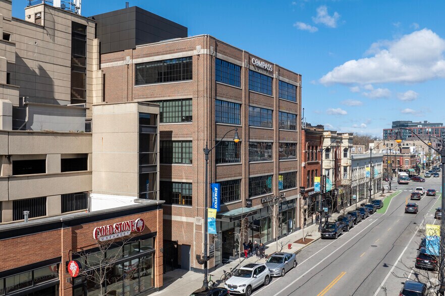 2350 N Lincoln Ave, Chicago, IL à louer - Photo de l’immeuble – Image 2 sur 6