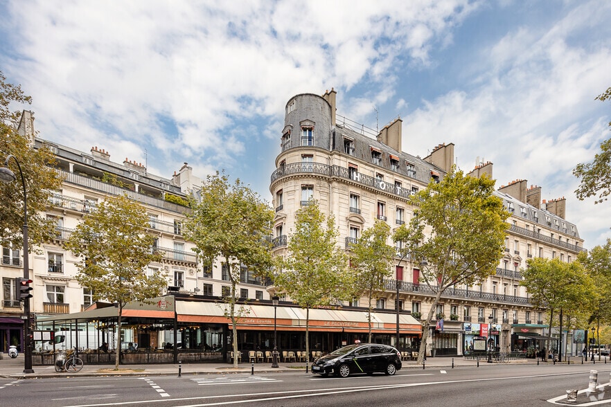 16 Place De La République, Paris à louer - Photo de l’immeuble – Image 3 sur 5