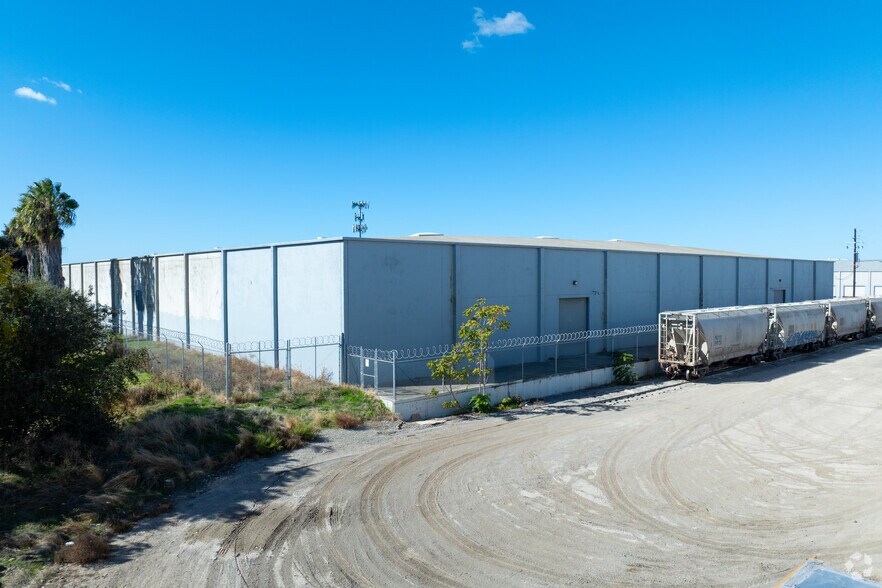 1195 N Gertrude Ave, Stockton, CA à vendre - Photo de l’immeuble – Image 3 sur 20