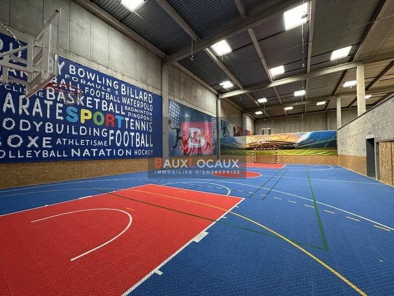 Local d’activités dans Le Pontet à louer - Photo intérieure – Image 2 sur 12