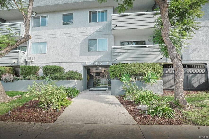 4406 Cahuenga Blvd, North Hollywood, CA à vendre - Photo de l’immeuble – Image 2 sur 32