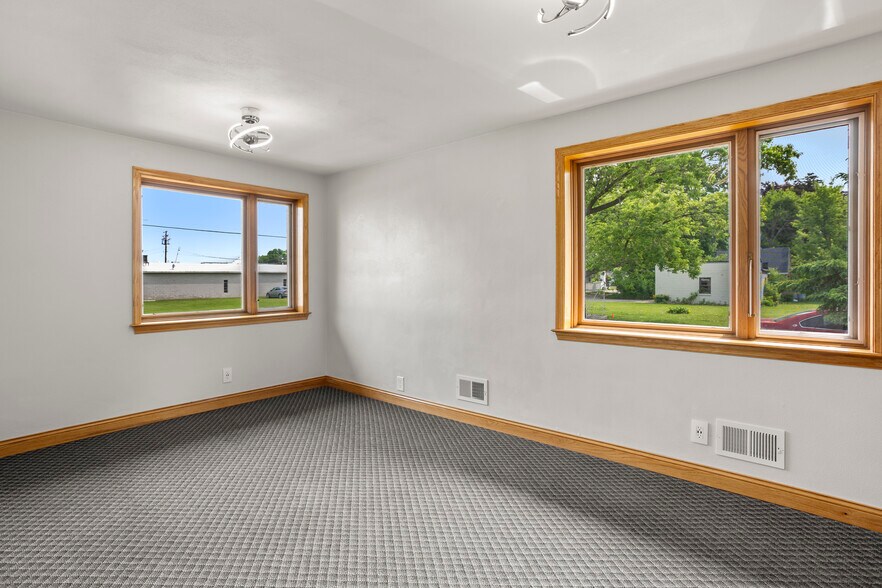 400 S Linwood Ave, Appleton, WI à vendre - Photo intérieure – Image 3 sur 9