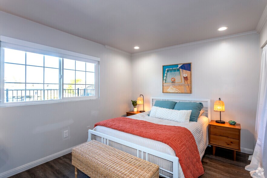 7475 El Cajon Blvd, La Mesa, CA à vendre - Photo intérieure – Image 3 sur 40