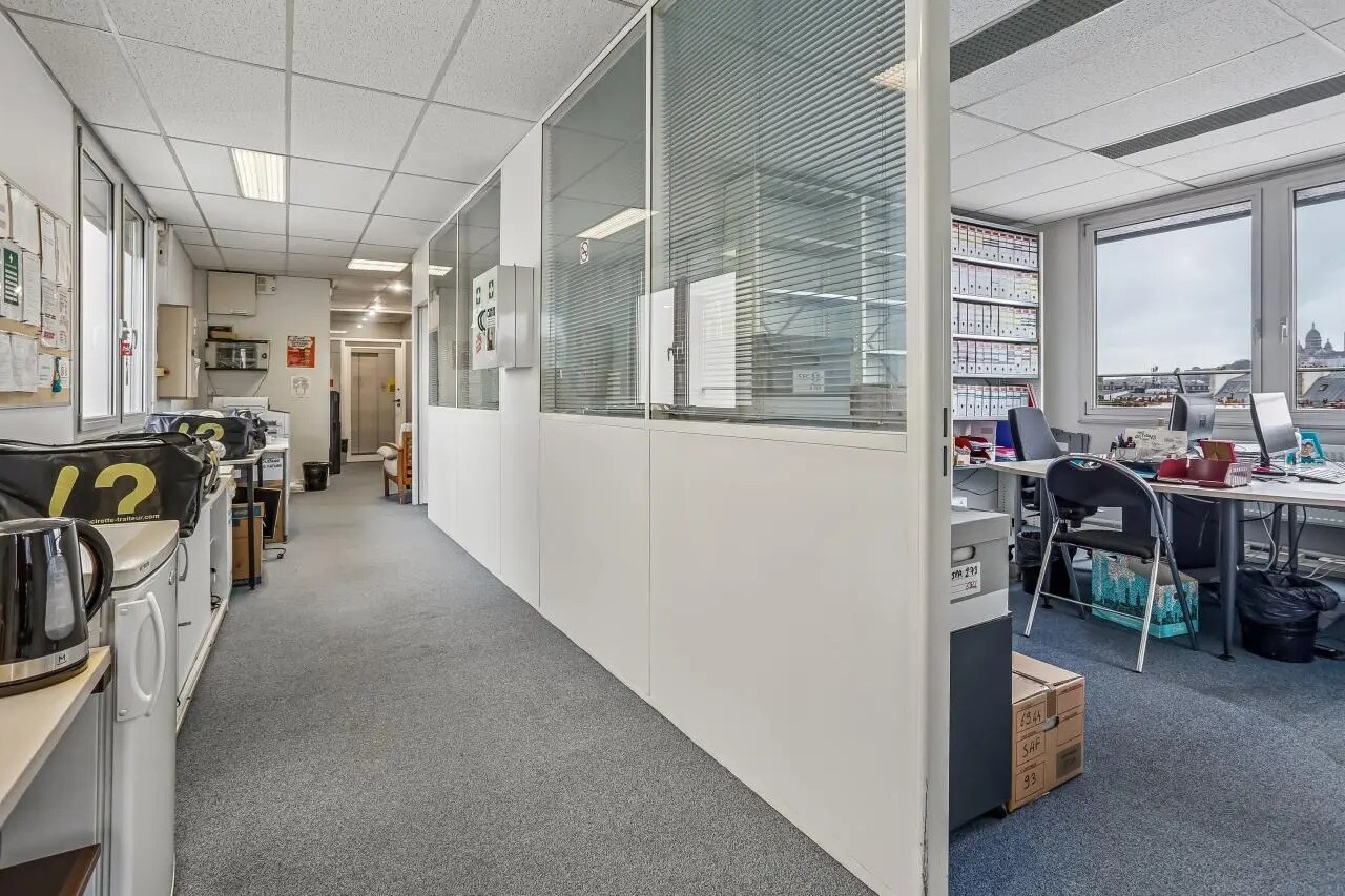 Bureau dans Paris à louer Photo de l’immeuble– Image 1 sur 16