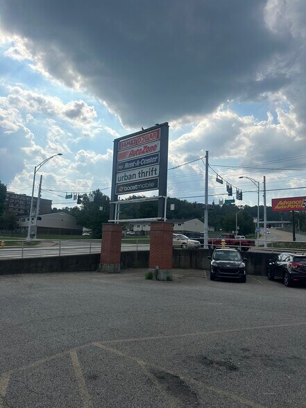 206 N 7th St, Steubenville, OH à louer - Photo de l’immeuble – Image 3 sur 5