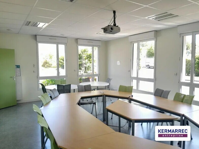 Bureau dans Thorigné-Fouillard à louer - Photo de l’immeuble – Image 2 sur 6