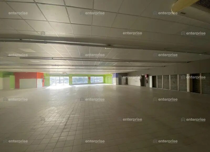 Local commercial dans Péronne à vendre - Photo de l’immeuble – Image 3 sur 9