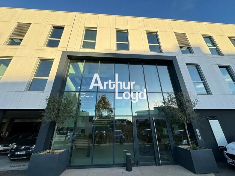 Bureau dans SOPHIA ANTIPOLIS à louer - Photo de l’immeuble – Image 2 sur 7