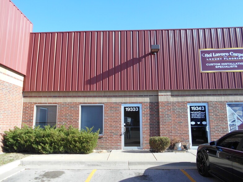 19313-19363 W 151st Ter, Olathe, KS à louer - Photo de l’immeuble – Image 3 sur 6