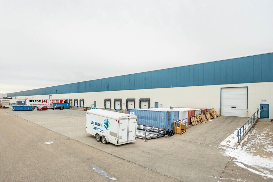 17402-17420 116 Ave NW, Edmonton, AB à louer - Photo de l’immeuble – Image 3 sur 4