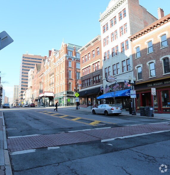84 N Pearl St, Albany, NY à vendre - Photo de l’immeuble – Image 2 sur 22