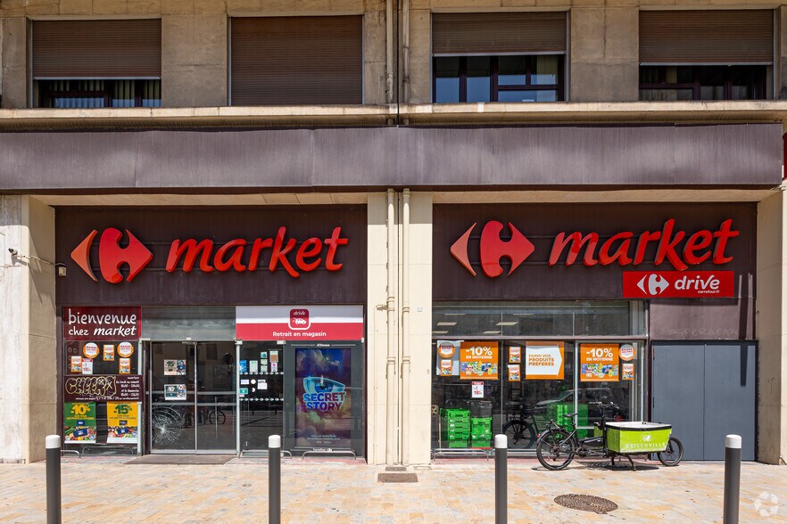 25 Avenue Jules Cantini, Marseille à louer - Photo de l’immeuble – Image 3 sur 9