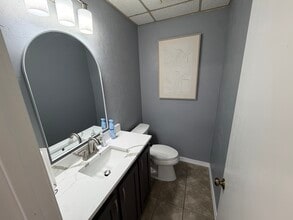 11902 N Pennsylvania Ave, Oklahoma City, OK à louer Photo intérieure– Image 2 sur 8