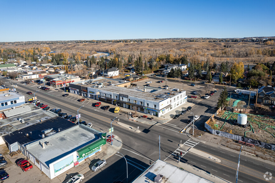 6404 Bowness Rd NW, Calgary, AB à vendre - Aérien – Image 2 sur 4