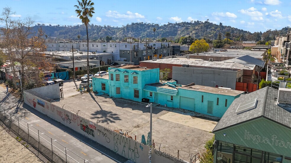 3051 N Coolidge Ave, Los Angeles, CA à vendre - Photo de l’immeuble – Image 1 sur 4