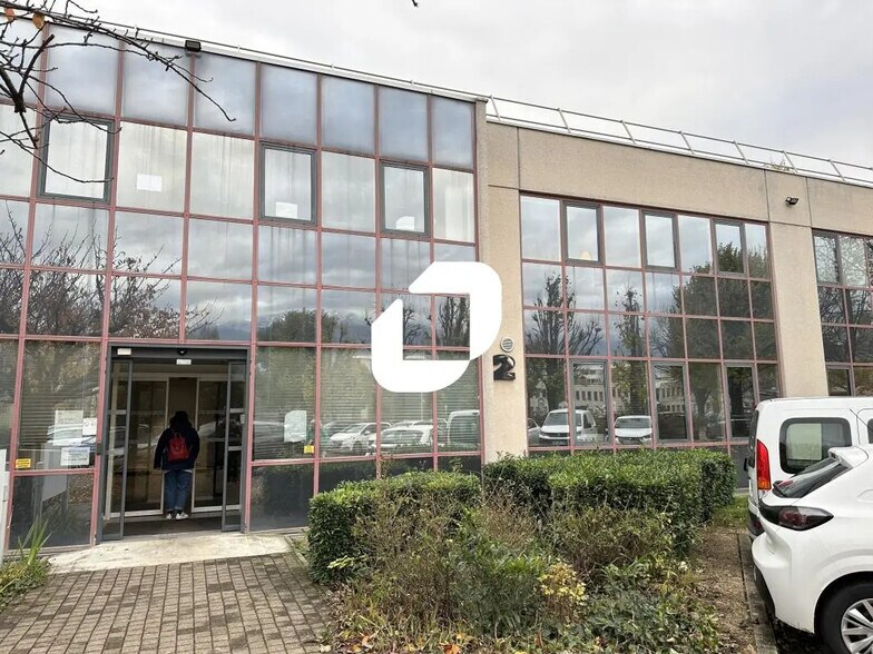 Bureau dans Eybens à louer - Photo de l’immeuble – Image 2 sur 11