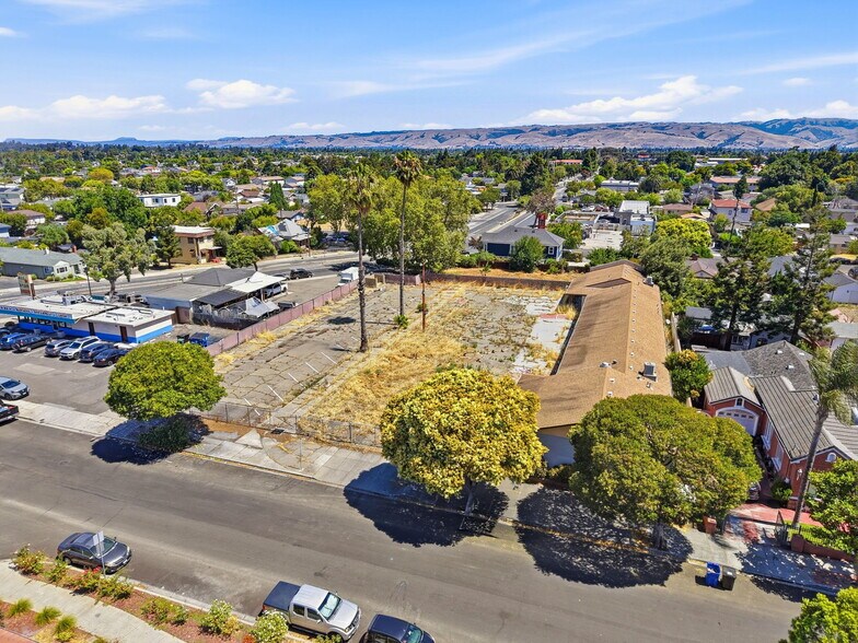 6940 Rich Ave, Newark, CA à vendre - Aérien – Image 2 sur 7